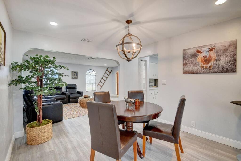 Ananda Farmhouse And Retreat. Lake Worth Beach Exterior foto