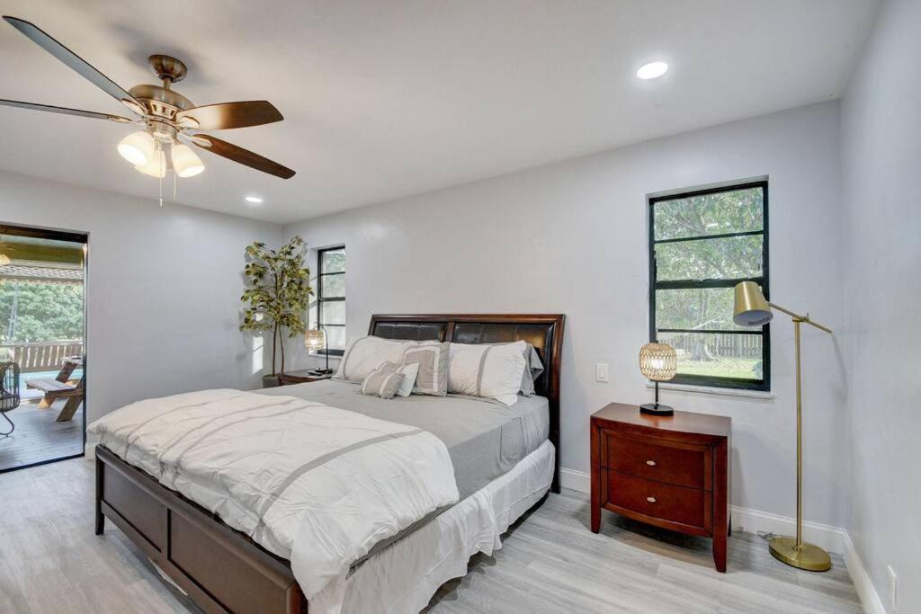 Ananda Farmhouse And Retreat. Lake Worth Beach Exterior foto